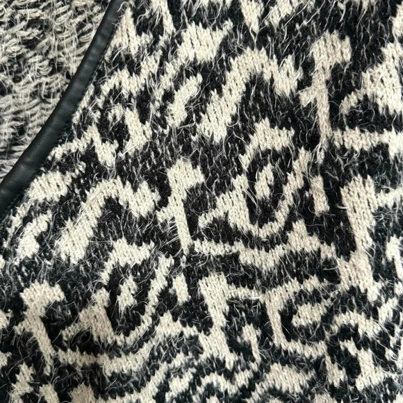 i JEANS BY BUFFALO Black Cream Patterned Open Front Cardigan Sweater Sz Medium - Picture 3 of 7